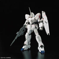 Bandai - Gundam Unicorn Real Grade 1:144 Scale Model Kit