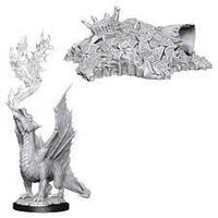 WizKids 90028 - D&D Nolzur's Marvelous Miniatures - Gold Dragon Wyrmling & Small Treasure Pile